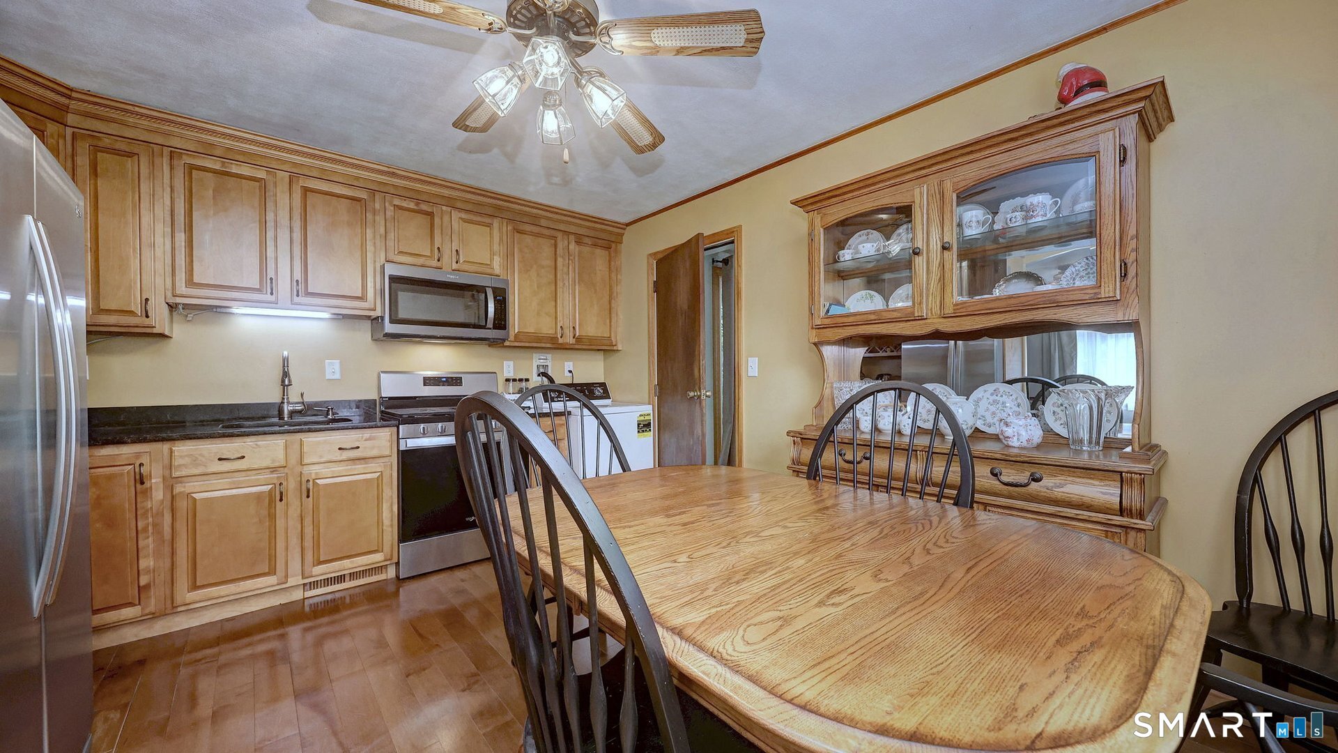3 Fairview Street Ansonia, CT 06401 - Photo 13 of 36