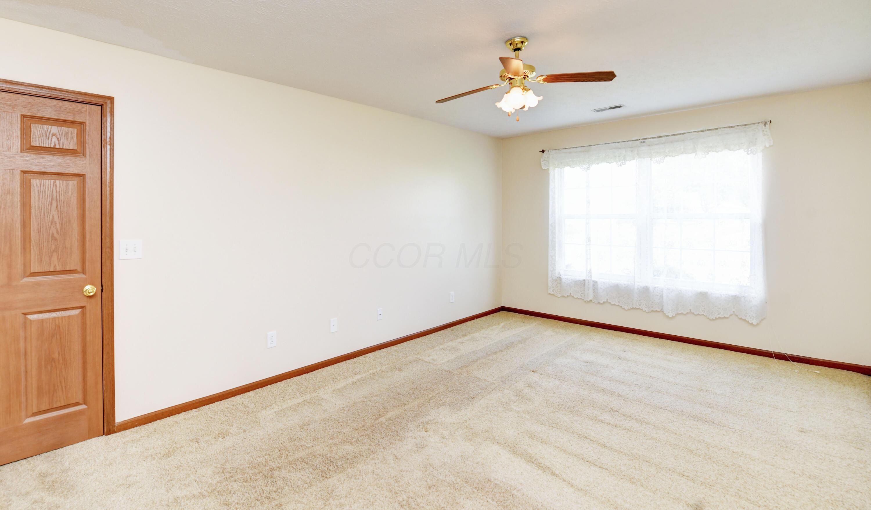 279 Goose Pond Road, Unit D Newark, OH 43055 - Photo 13 of 32 Owner's Suite