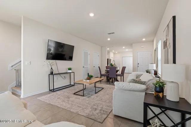 $1,675 | 891 A Observatory Parkway, Jacksonville, FL 32218