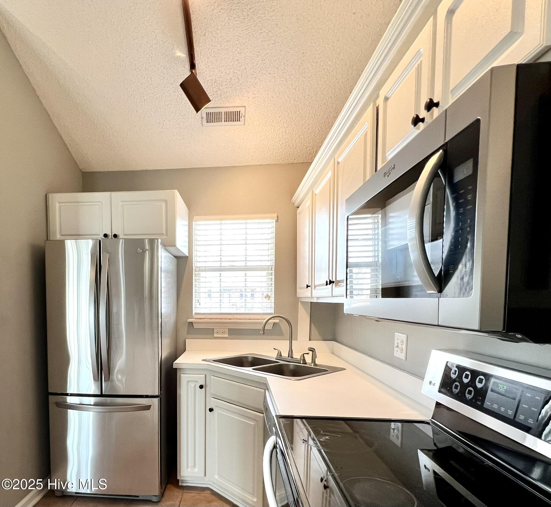 3817 Merestone Drive Wilmington, NC 28412 - Photo 3 of 14 3.5