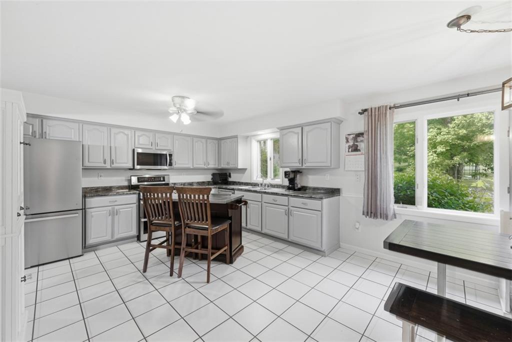 315 Lesnett Road Pittsburgh, PA 15241 - Photo 10 of 48