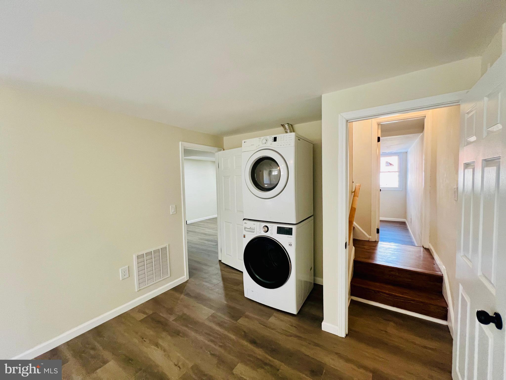 9826 Lomond Drive Manassas, VA 20109 - Photo 50 of 78 a view of kitchen and washer and dryer