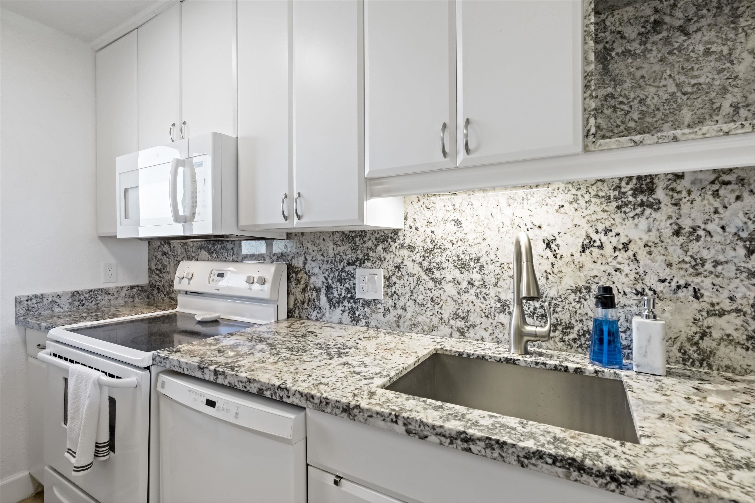 760 South Kihei Road, Unit 326 Kihei, HI 96753 - Photo 6 of 40