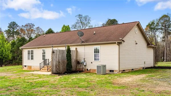 $279,000 | 7890 Womack Drive, Browns Summit, NC 27214