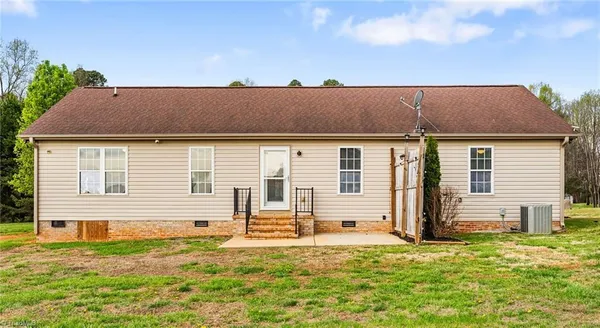 $279,000 | 7890 Womack Drive, Browns Summit, NC 27214