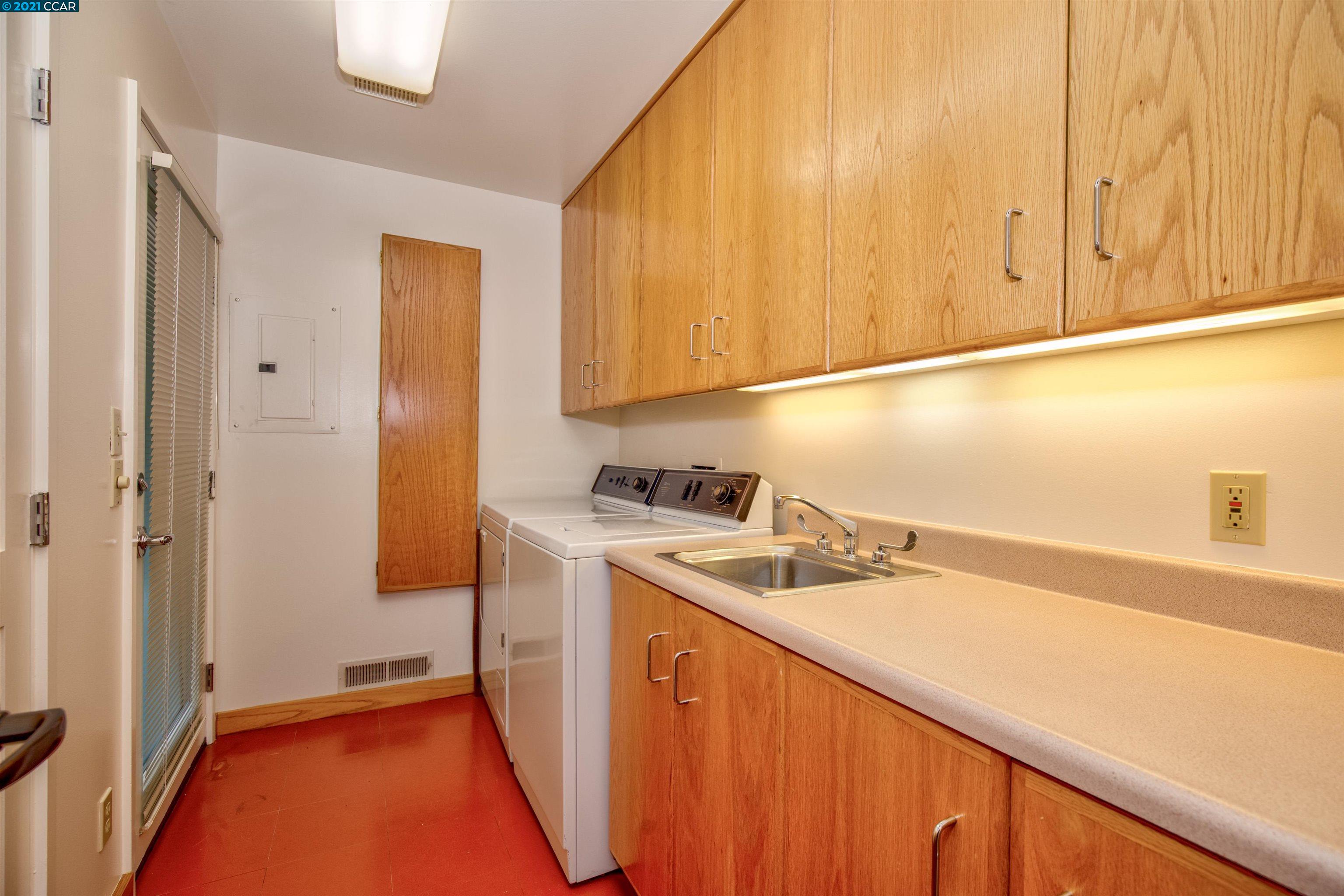 1405 Grand View Drive Berkeley, CA 94705 - Photo 18 of 29