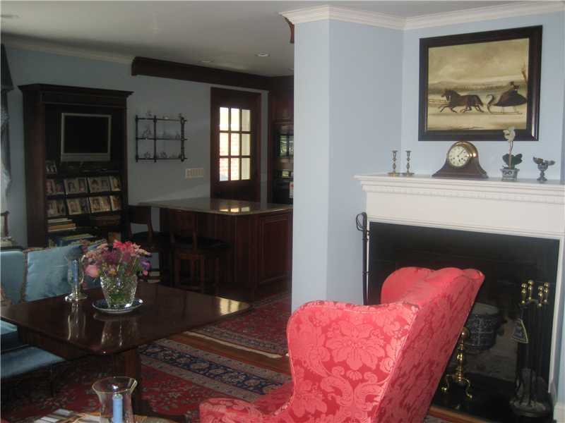 6 Northridge Road Old Greenwich, CT 06870 - Photo 3 of 14 a living room with furniture
