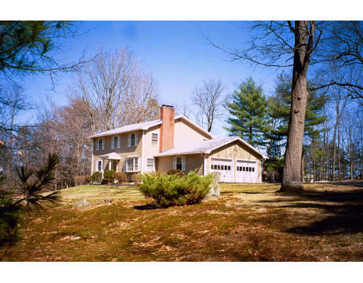 20 Robin Hill Road Chelmsford, MA 01824 - Photo 1 of 1