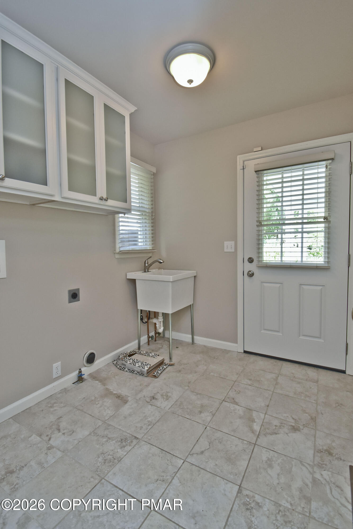 508 Quail Ridge Lane Stroudsburg, PA 18360 - Photo 18 of 74 5 Laundry
