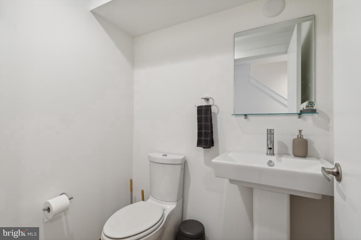 1119 North Howard Street Philadelphia, PA 19123 - Photo 17 of 25 Powder Room