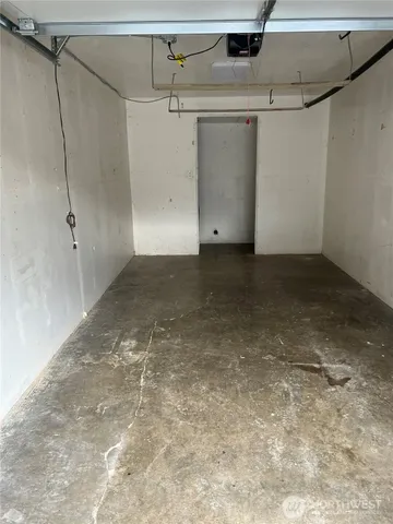 $1,950 | 15422 40th Avenue South, Unit C, Tukwila, WA 98188