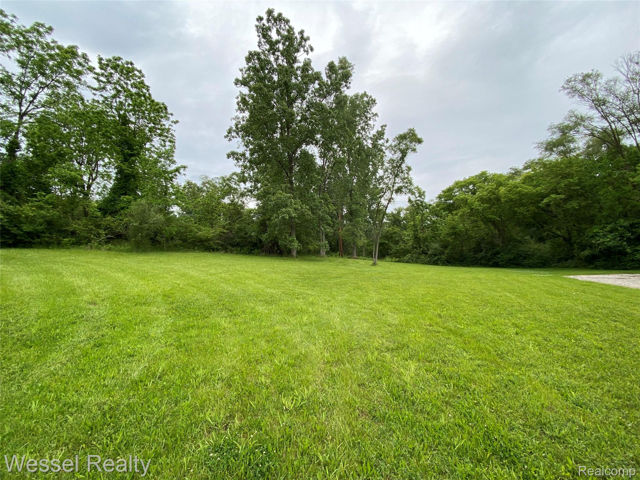 31 31 Mile Road Washington, MI 48095 - Photo 4 of 6 31-4.jpg