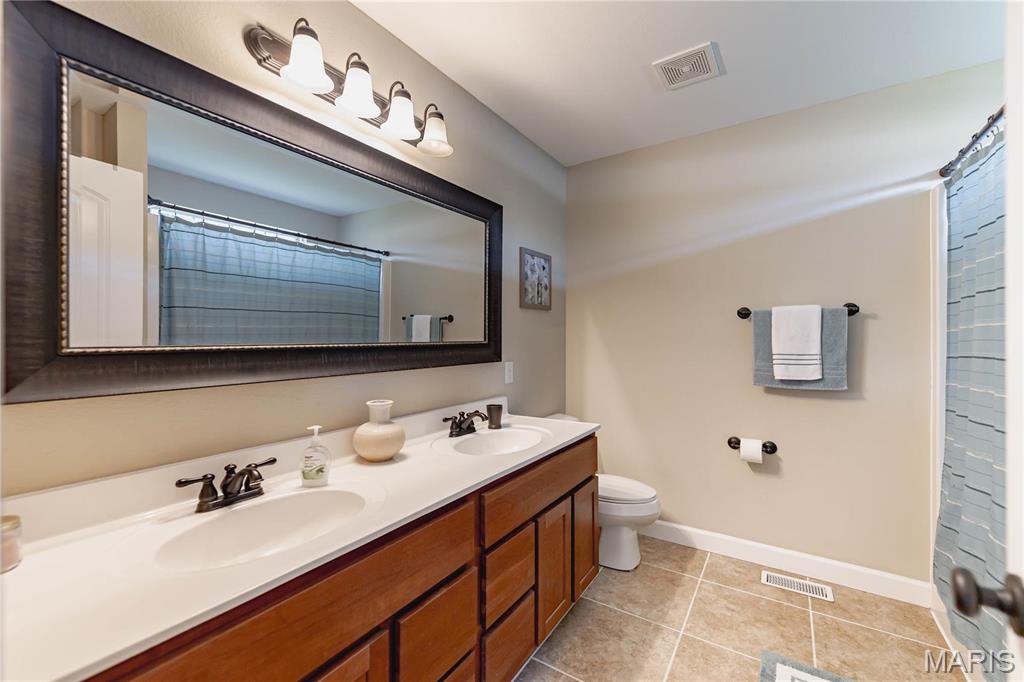 290 Shadowbrooke Troy, IL 62294 - Photo 19 of 53