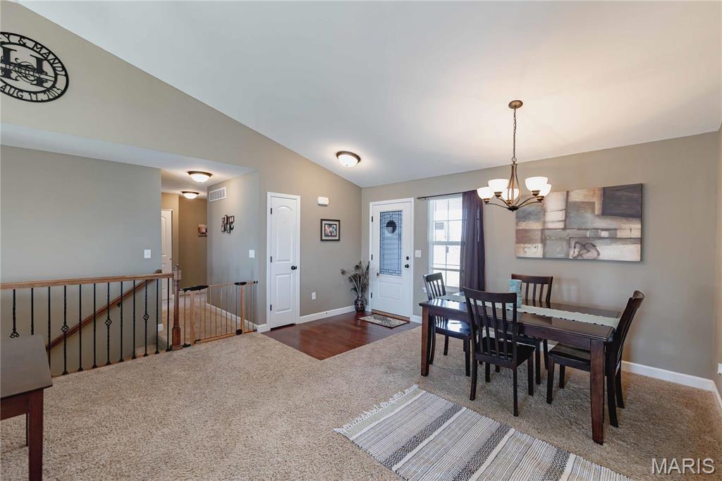 290 Shadowbrooke Troy, IL 62294 - Photo 2 of 53