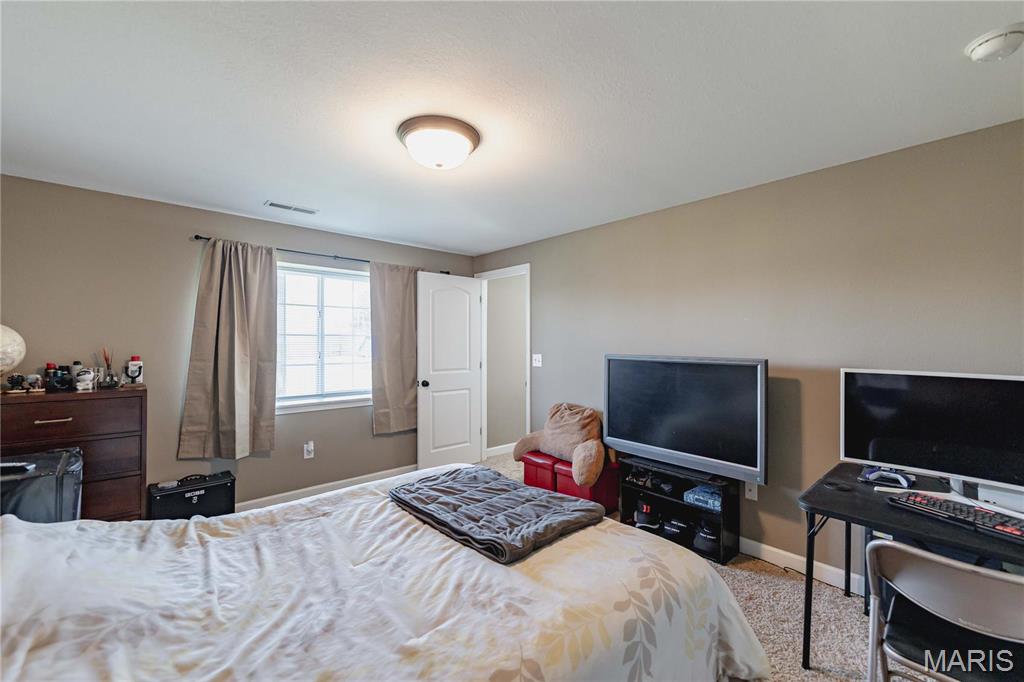 290 Shadowbrooke Troy, IL 62294 - Photo 40 of 53