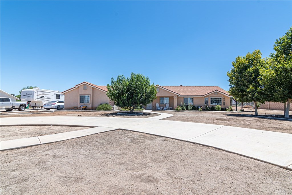 25805 McLaughlin Road Menifee, CA 92585 - Photo 4 of 34