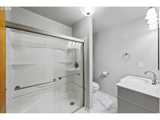 $349,000 | 3123 Oak Street, North Bend, OR 97459