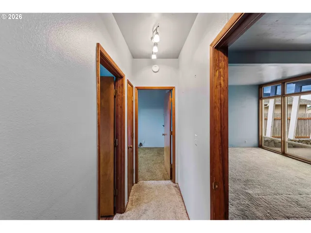 $349,000 | 3123 Oak Street, North Bend, OR 97459