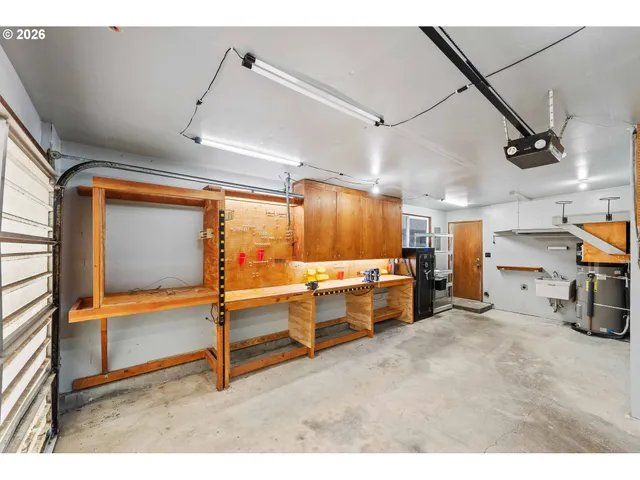 $349,000 | 3123 Oak Street, North Bend, OR 97459