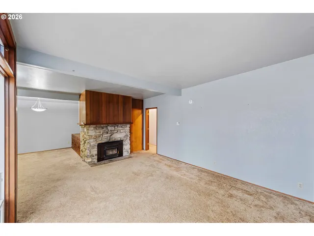 $349,000 | 3123 Oak Street, North Bend, OR 97459