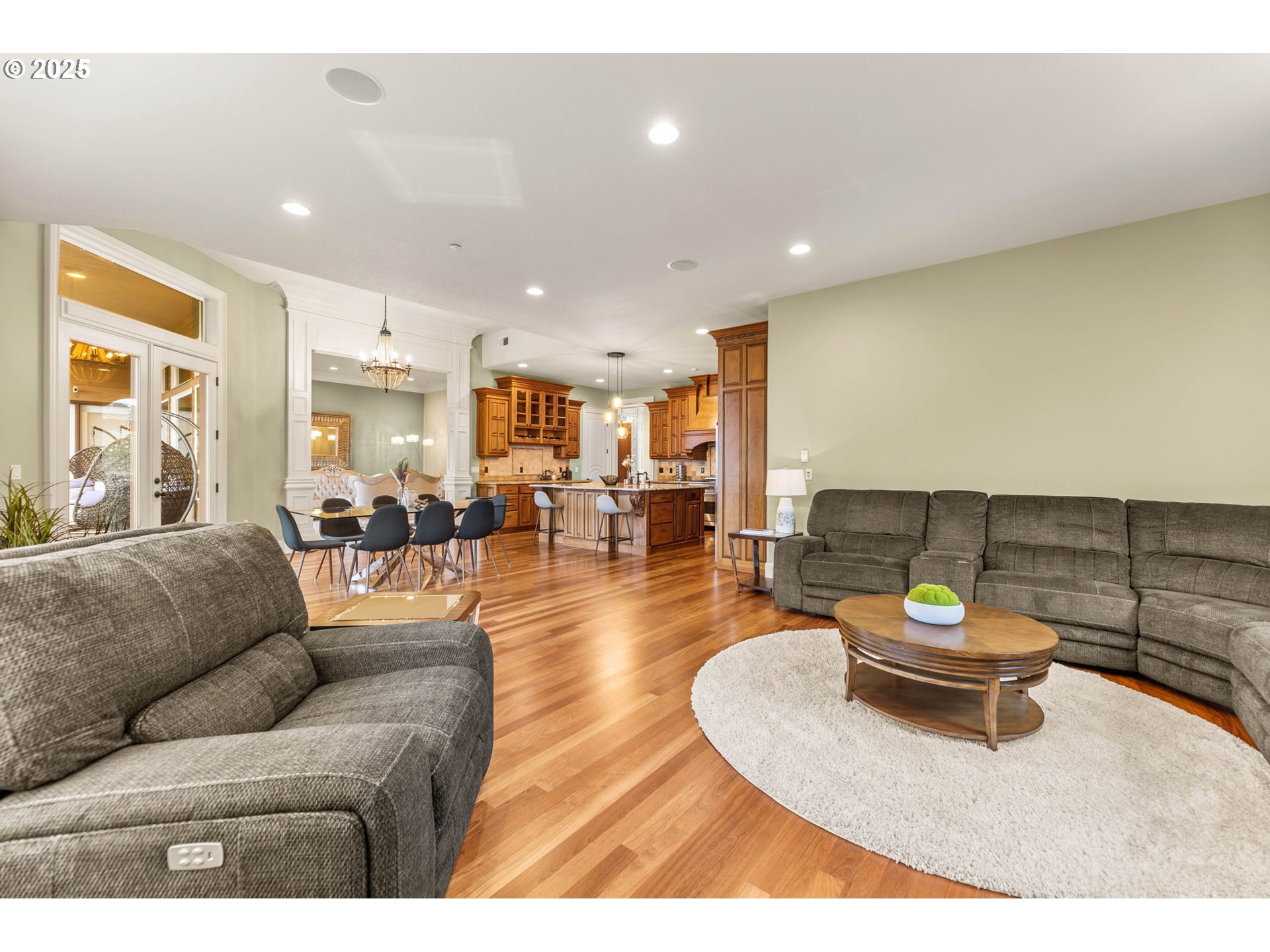 1587 Southwest Walters Loop Gresham, OR 97080 - Photo 12 of 47