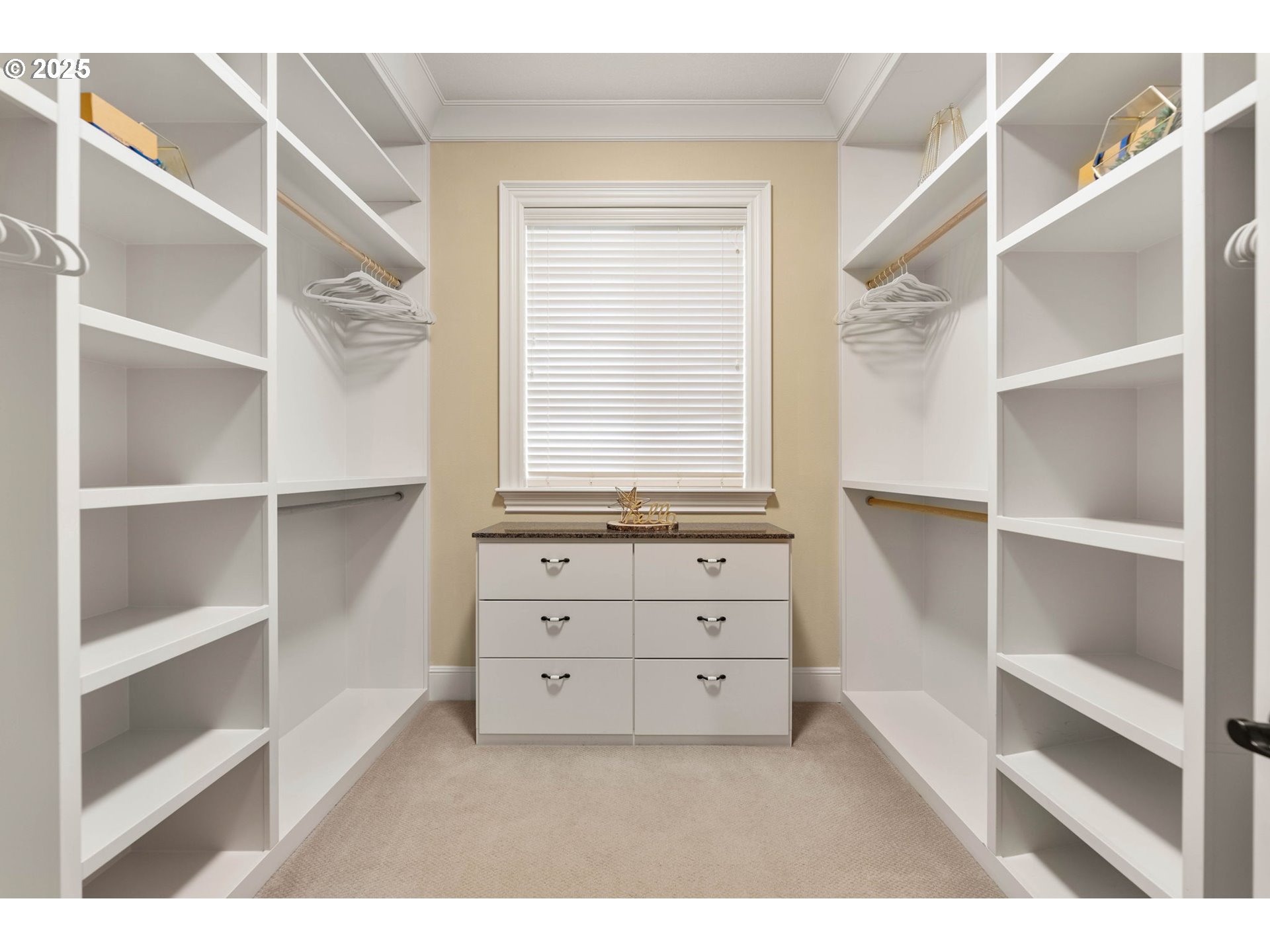 1587 Southwest Walters Loop Gresham, OR 97080 - Photo 23 of 47