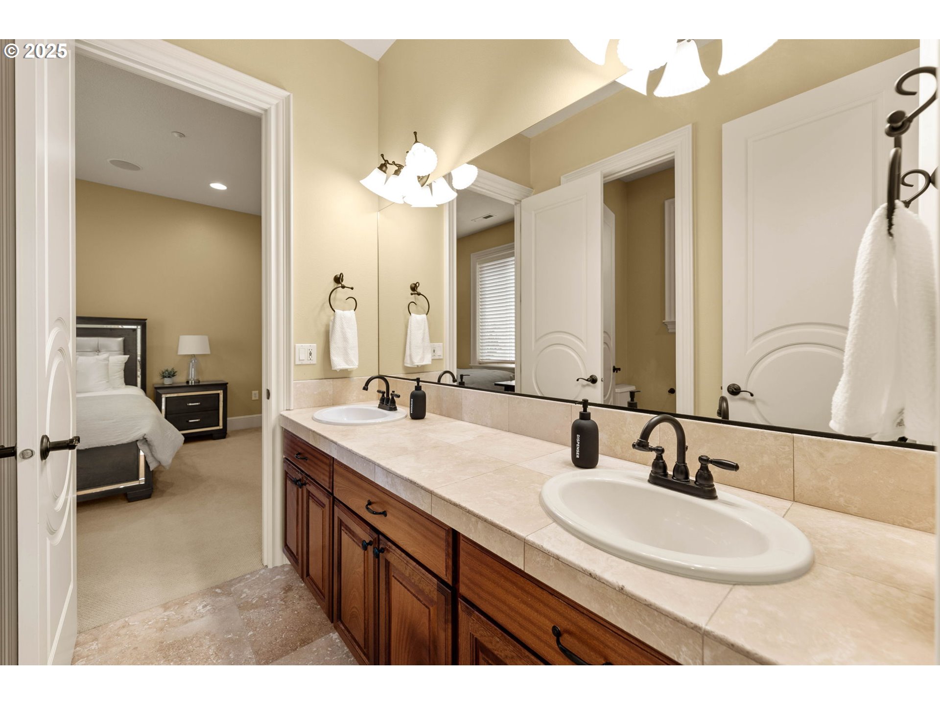 1587 Southwest Walters Loop Gresham, OR 97080 - Photo 27 of 47