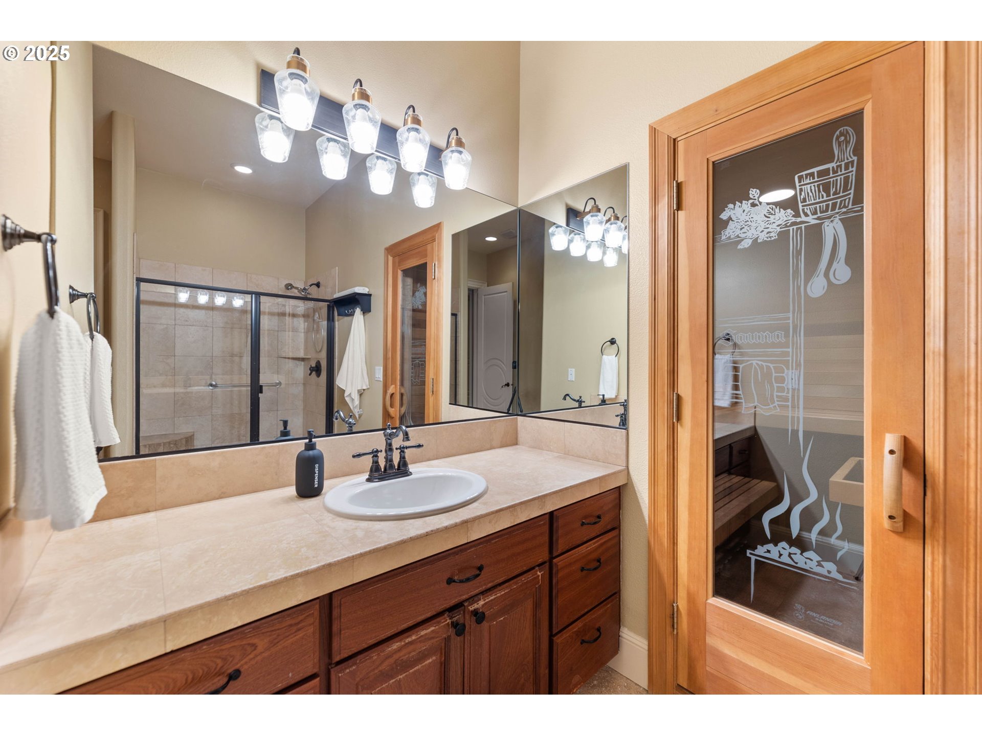 1587 Southwest Walters Loop Gresham, OR 97080 - Photo 33 of 47