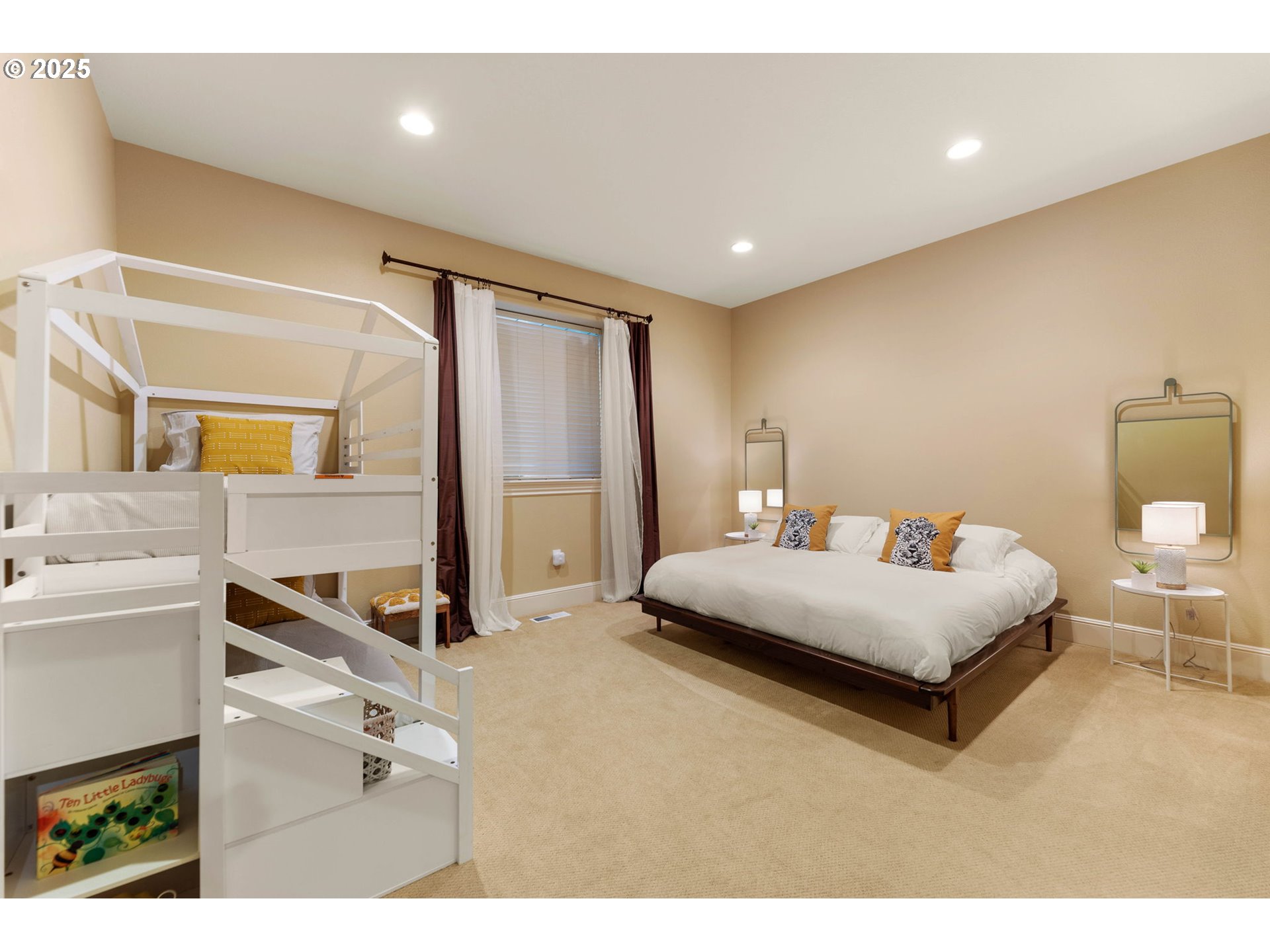 1587 Southwest Walters Loop Gresham, OR 97080 - Photo 35 of 47