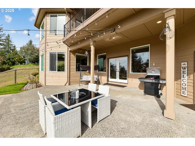 $1,399,000 | 1587 Southwest Walters Loop, Gresham, OR 97080