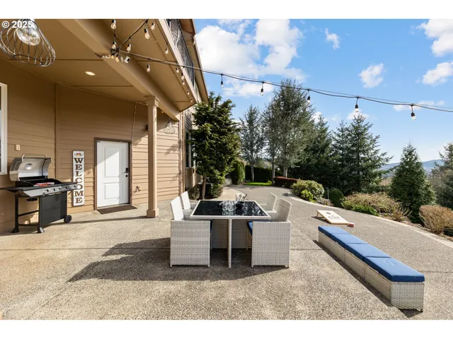 $1,399,000 | 1587 Southwest Walters Loop, Gresham, OR 97080