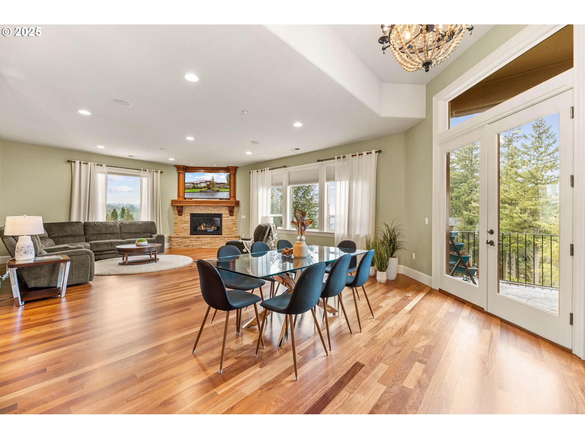 1587 Southwest Walters Loop Gresham, OR 97080 - Photo 10 of 47