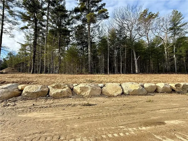 $845,900 | 65 Sunset Lk Circle, Coventry, RI 02816