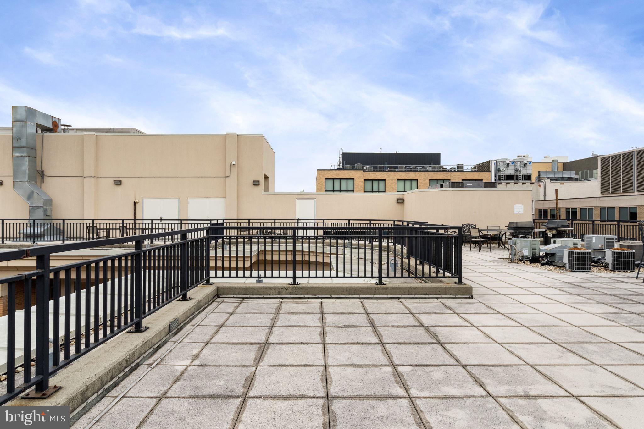 915 E Street Northwest, Unit 505 Washington, DC 20004 - Photo 19 of 25