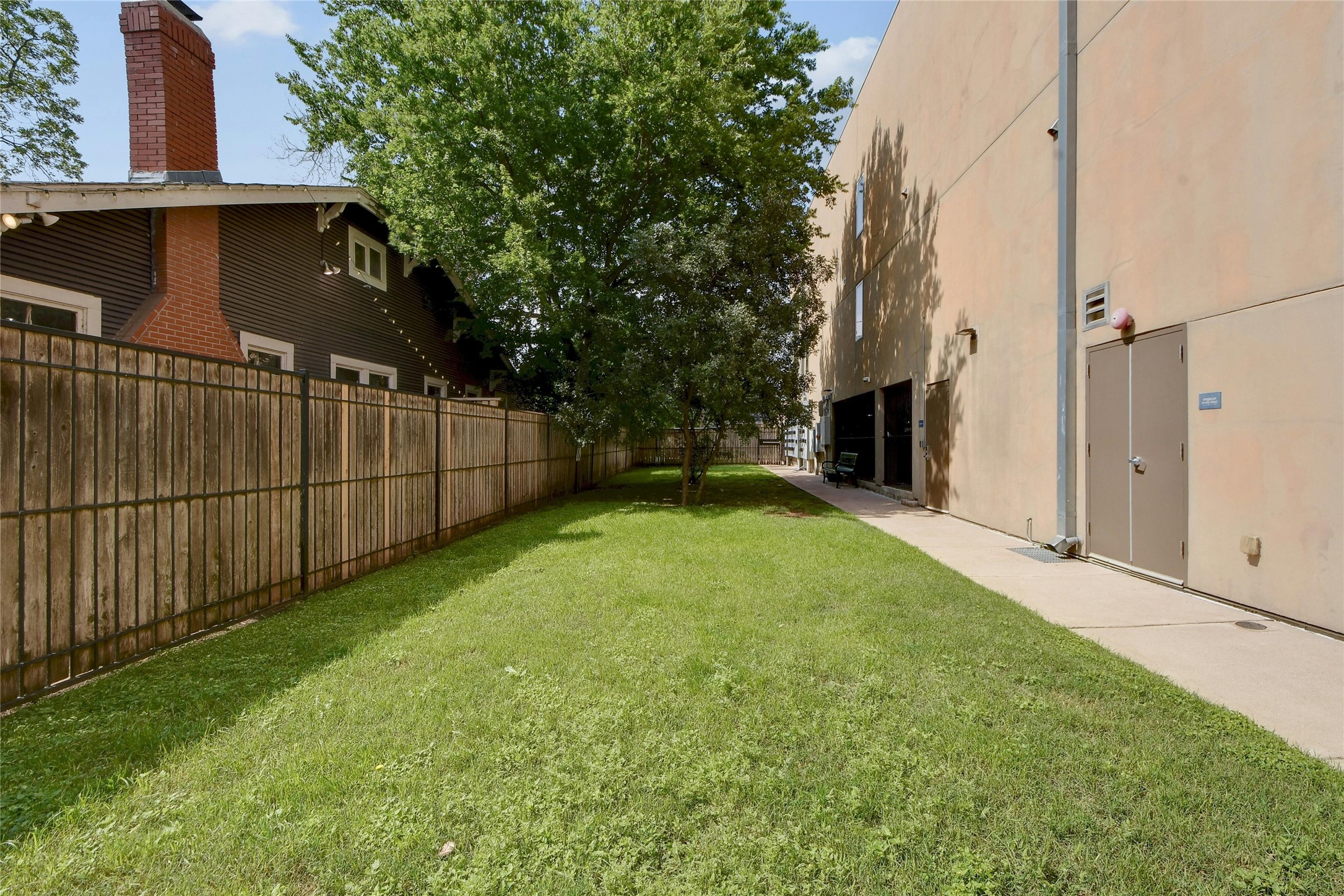 1601 East Cesar Chavez Street, Unit 201 Austin, TX 78702 - Photo 27 of 30