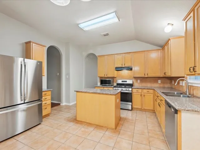 $1,950 | 20711 Cypress Green Lane, Cypress, TX 77433