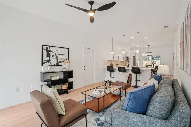 $375,000 | 1606 East Maple Avenue, Tampa, FL 33604