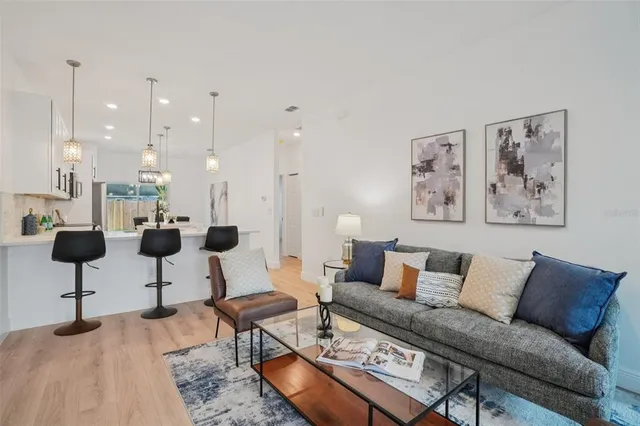 $375,000 | 1606 East Maple Avenue, Tampa, FL 33604