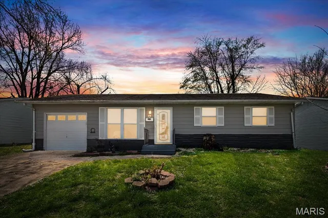 $1,695 | 807 Estate Drive, O'Fallon, IL 62269