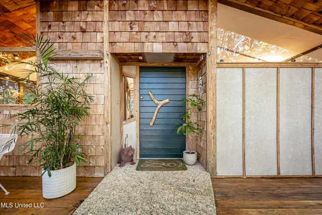 $589,000 | 1103 Le Voyageur Drive, Ocean Springs, MS 39564