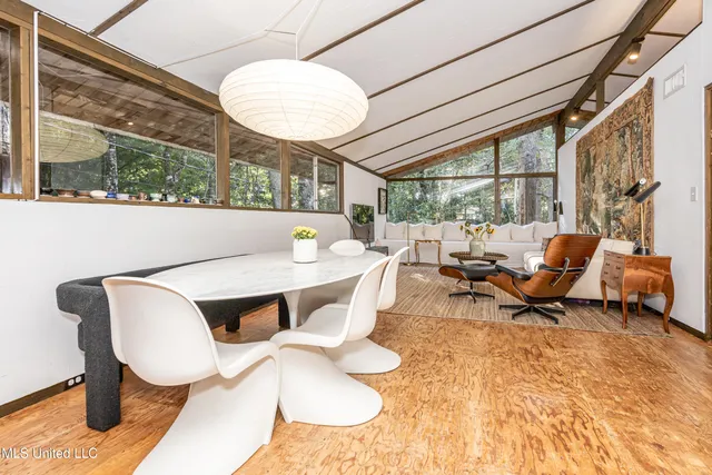 $589,000 | 1103 Le Voyageur Drive, Ocean Springs, MS 39564