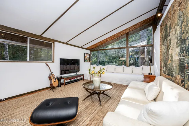 $589,000 | 1103 Le Voyageur Drive, Ocean Springs, MS 39564