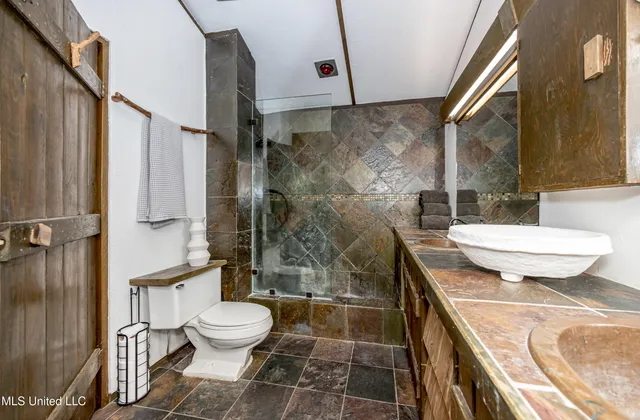 $589,000 | 1103 Le Voyageur Drive, Ocean Springs, MS 39564