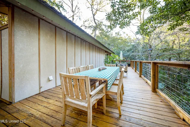 $589,000 | 1103 Le Voyageur Drive, Ocean Springs, MS 39564