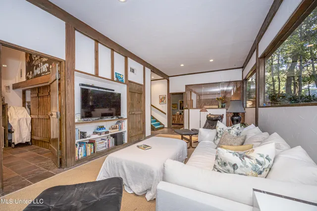 $589,000 | 1103 Le Voyageur Drive, Ocean Springs, MS 39564