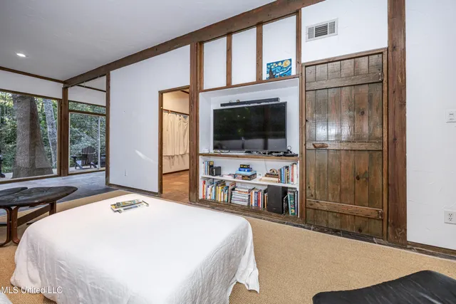 $589,000 | 1103 Le Voyageur Drive, Ocean Springs, MS 39564