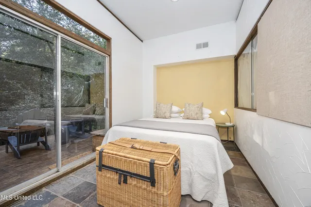 $589,000 | 1103 Le Voyageur Drive, Ocean Springs, MS 39564