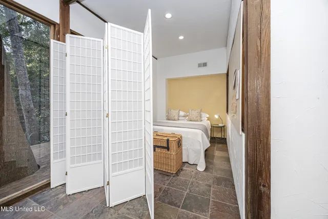 $589,000 | 1103 Le Voyageur Drive, Ocean Springs, MS 39564