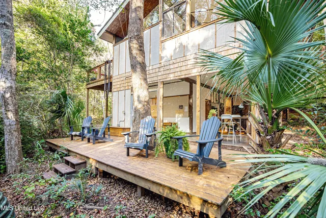 $589,000 | 1103 Le Voyageur Drive, Ocean Springs, MS 39564