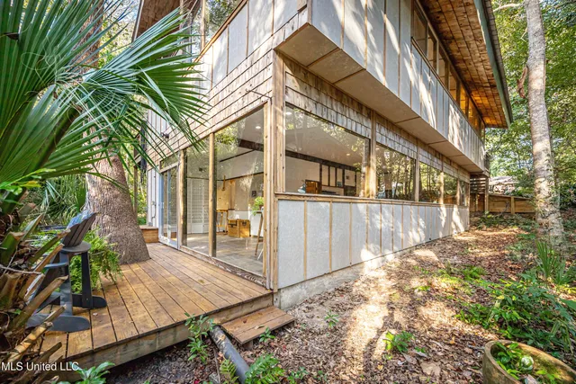 $589,000 | 1103 Le Voyageur Drive, Ocean Springs, MS 39564